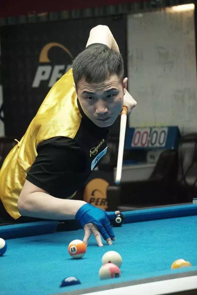 绩差距微乎 绩差距微乎