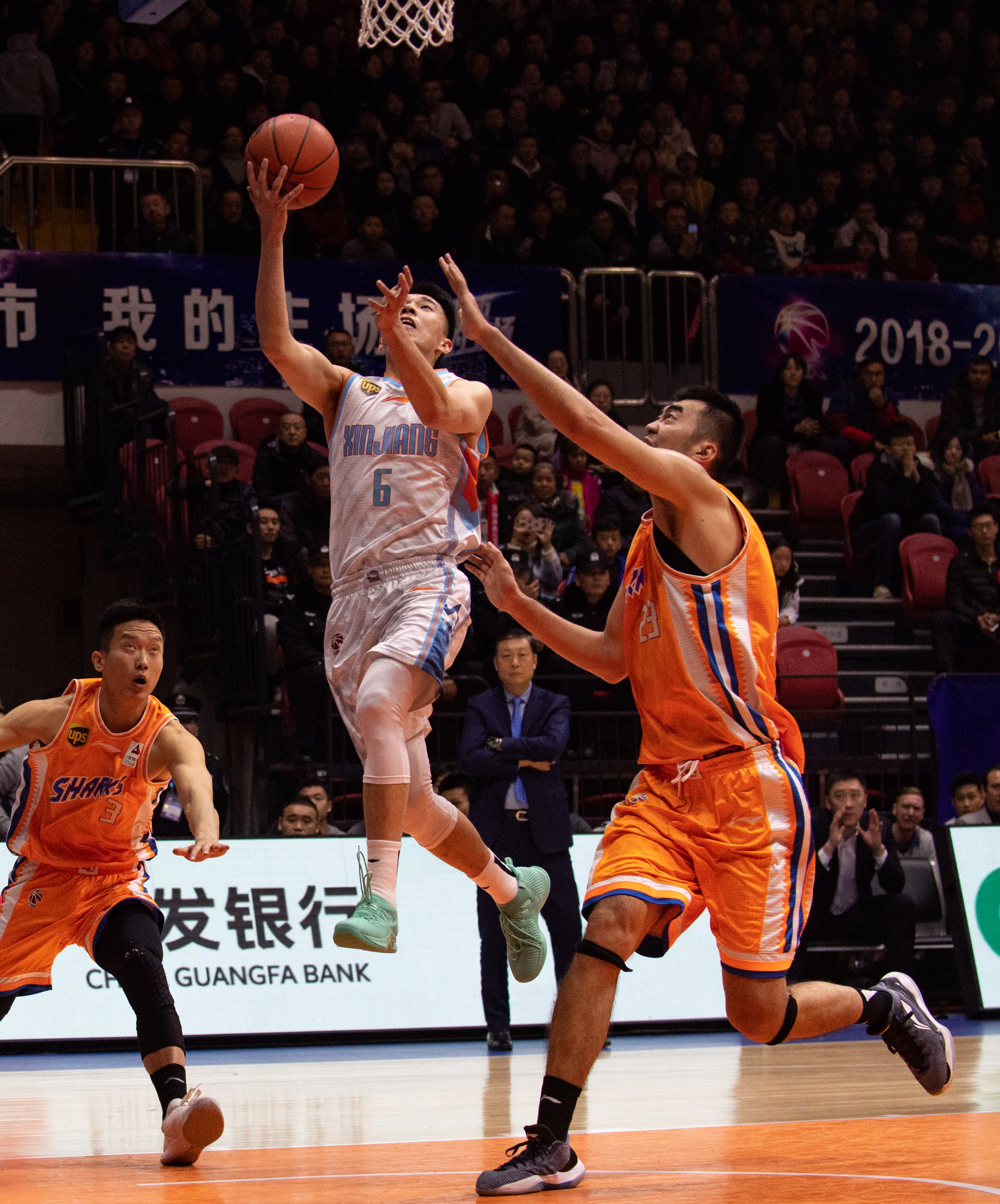 在对抗控球 在对抗控球